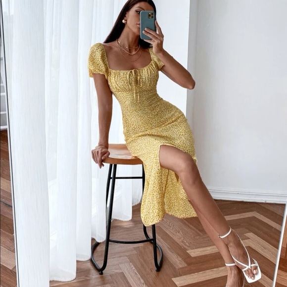 Dress - Picture 1 of 3